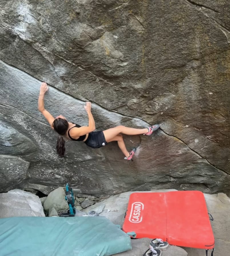 Zélia Avezou on the boulder problem New Base Line in Magic Wood