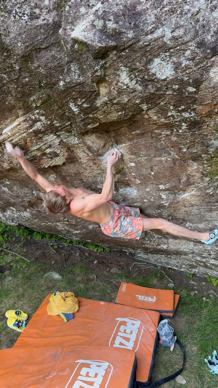 Alexander Megos on the boulder Skyggespell at Stavtjørn