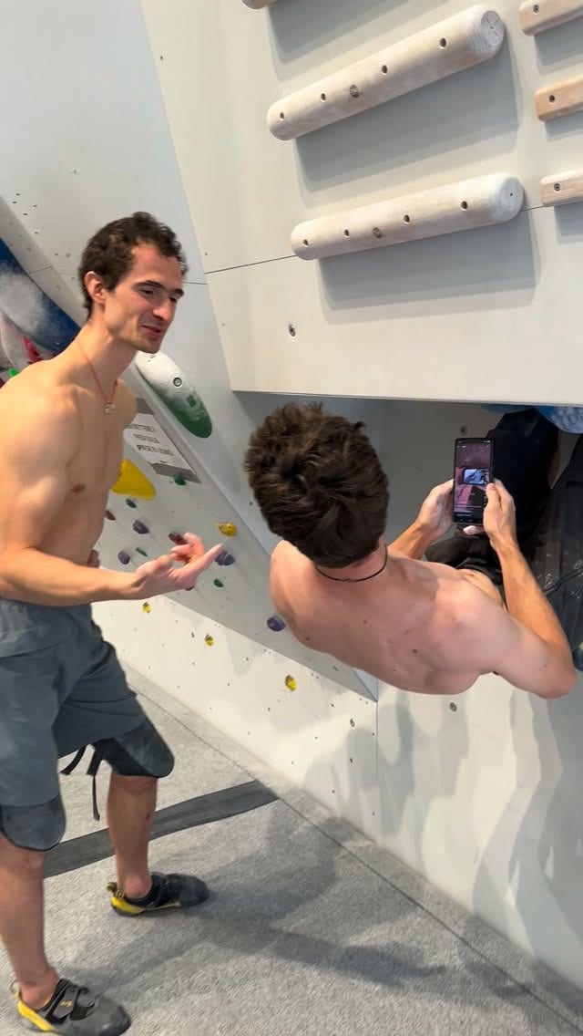 Will Bosi and Adam Ondra climbing with knee bars in Trentino
